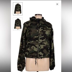 Women’s army fatigued windbreaker